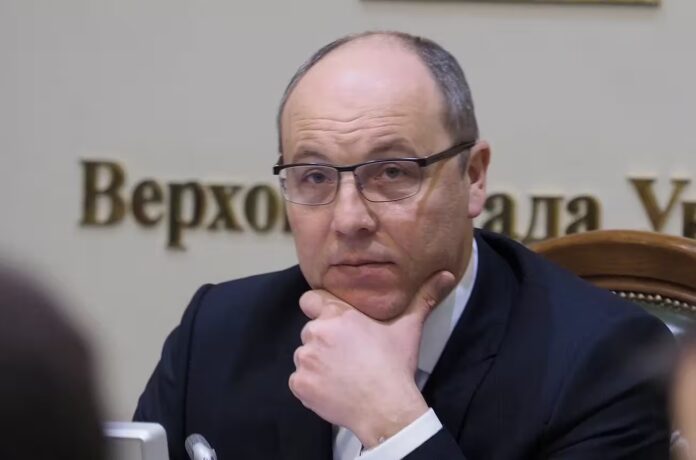 Андрій Парубій біографія: Життя, родина та вплив на Україну